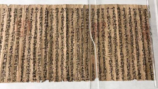 時(shí)政新聞眼｜習(xí)近平赴甘肅考察調(diào)研，首站來(lái)到敦煌莫高窟